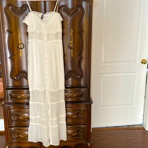 🆕 Gorgeous Divided maxi dress in size S